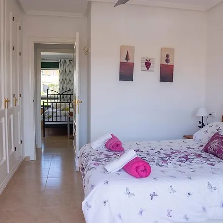 Дом отдыха Beautiful Townhouse With Views Over The Communal Pool Close To Golf Course Кампоамор